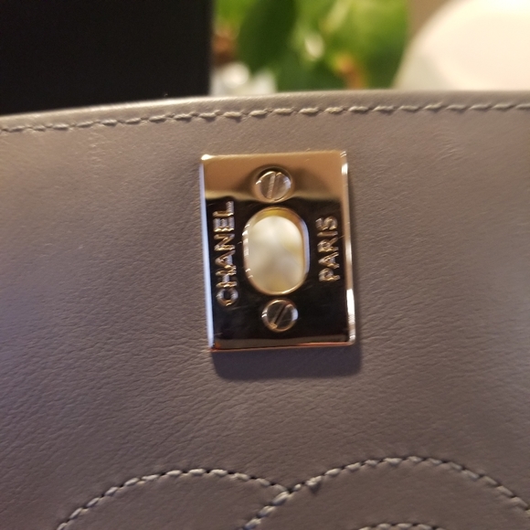 Chanel Chevron Crossbody Small - Picture 2 of 10